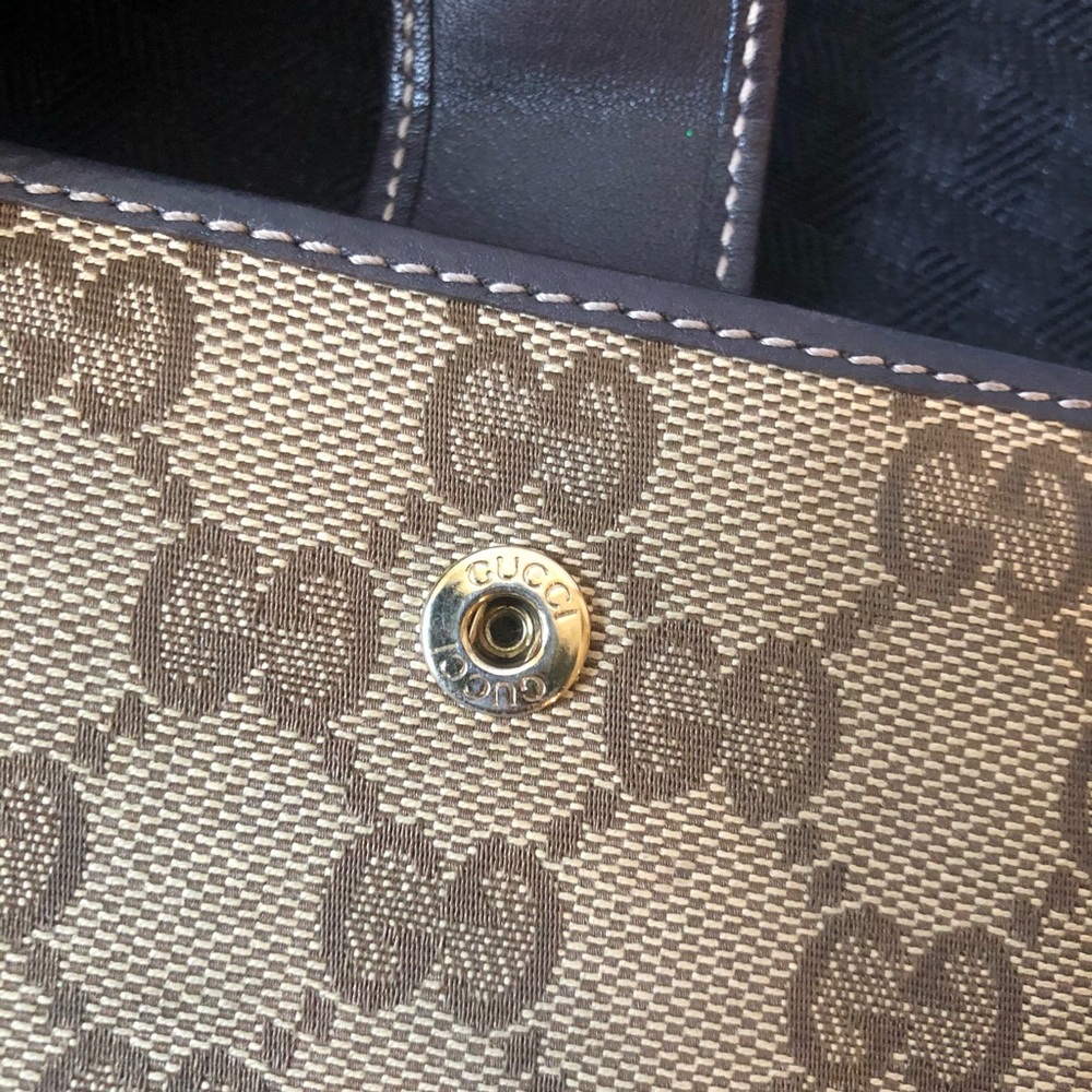 Gucci Long Wallet With Box. In Pristine Condition! - image 2